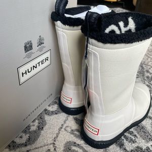Women’s Hunter Roll Top Faux Sherling Waterproof Boots NEW Size 7 White willow